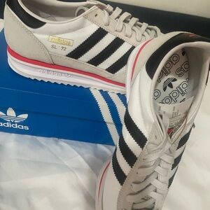 adidas gazelle silver green womens adidas Samba JP (Cloud White/Black/Gum)